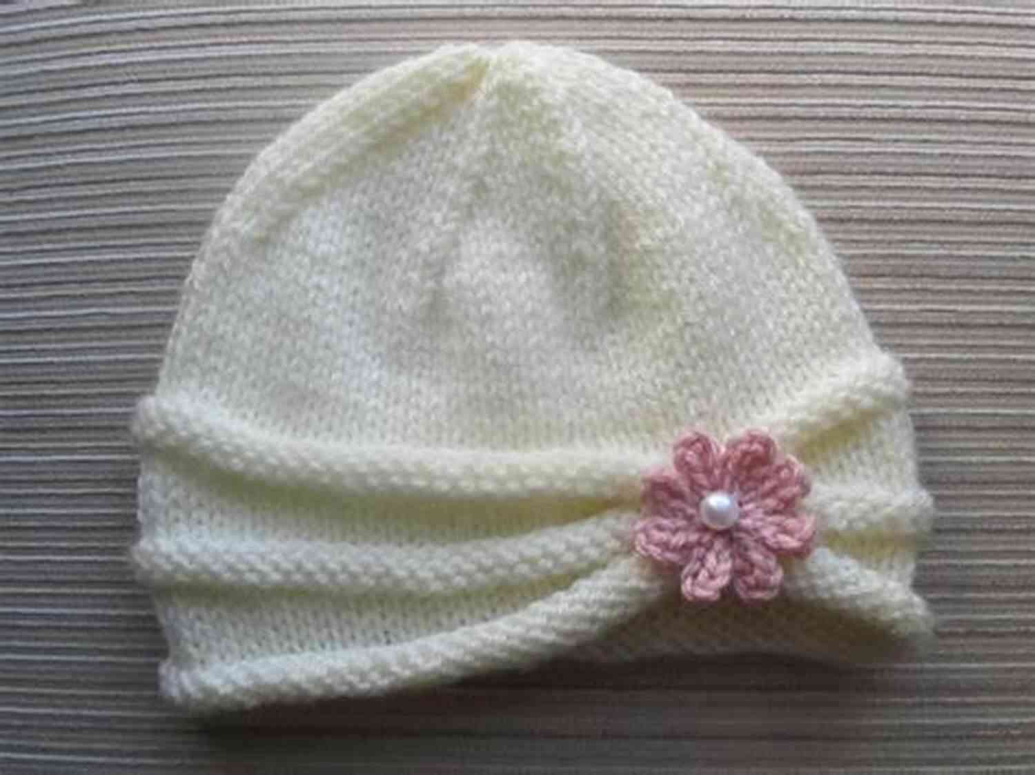 Adorable Flower Baby Hat Knitting Pattern Flower Baby Hat: Knitting Pattern