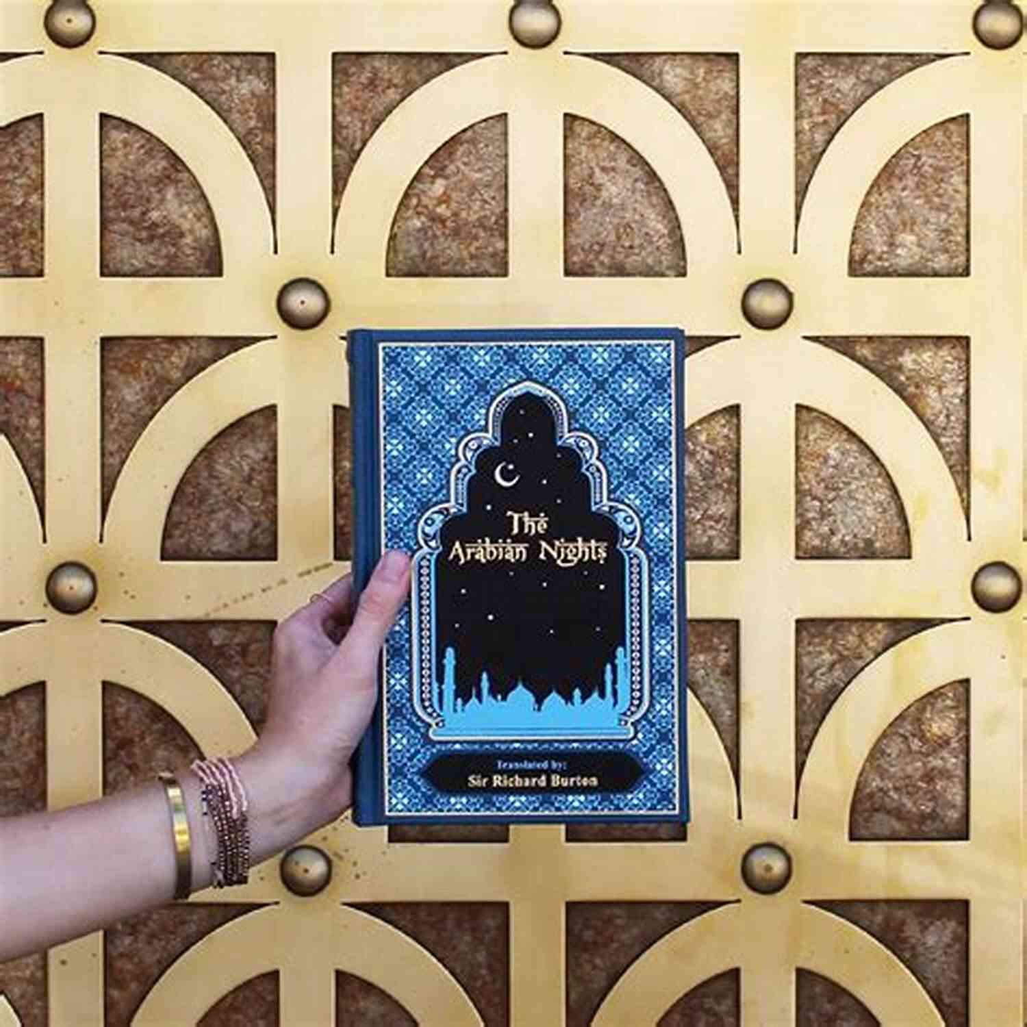 Arabian Nights Leather Bound Classics Interior The Arabian Nights (Leather Bound Classics)