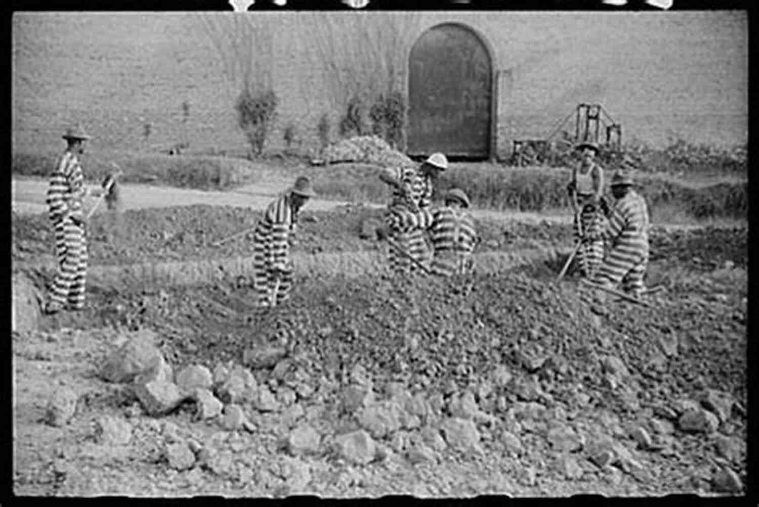 Australian Prisoners Exercising The Prisoners (The Australians 2)