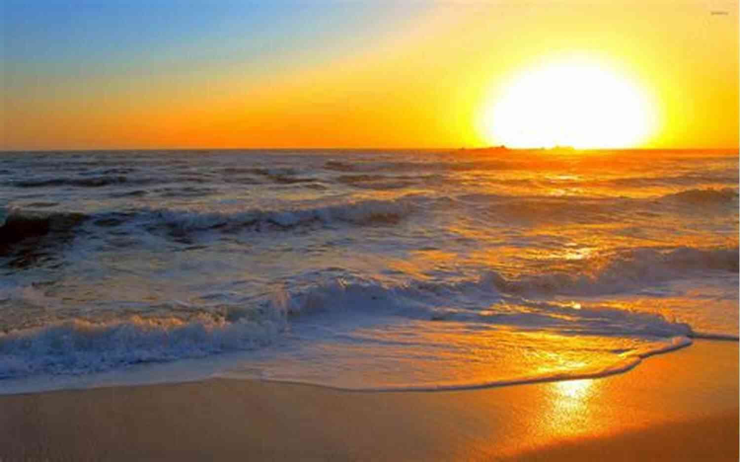 Beautiful Sunset Over The Beach Images That Sell: 70 Sites For Royalty Free Images (Design 1)
