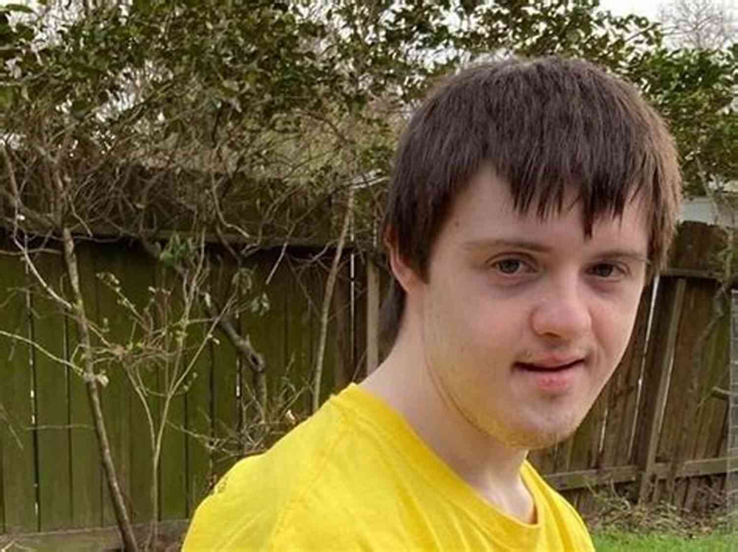 Cover Of Through Their Eyes: A Journey Of Autism, Down Syndrome, And Beyond Dear Mom Please Listen: A Collection Of Poems Dealing With Autism Down Syndrome And Other Disabilities (Dear Mom Poetry 3)
