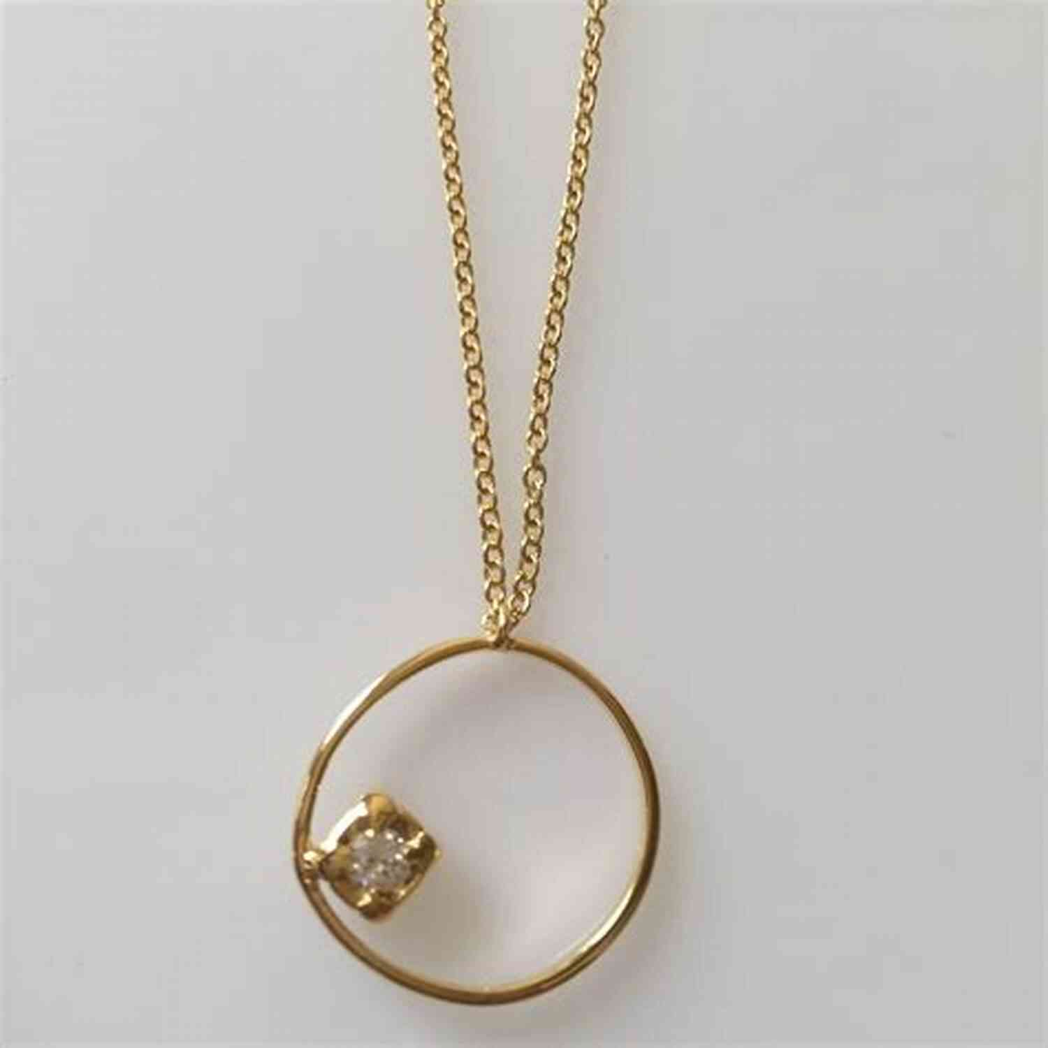 Elegant Poole Gold Petit Necklace With Intricate Design Poole S Gold C J Petit