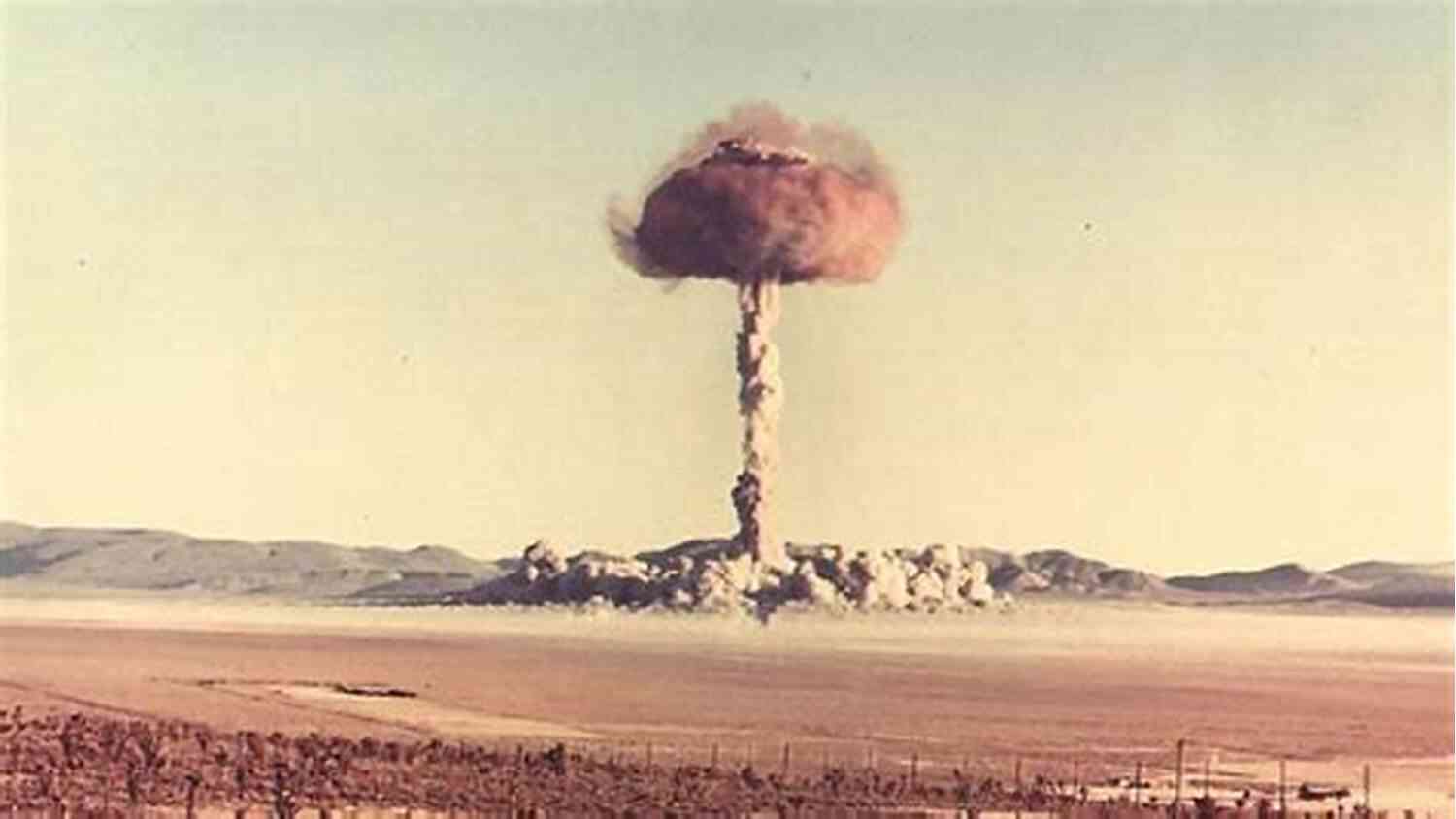 Nuclear Explosion Duck For Cover (Nuclear Survival: Northern Exposure 2)