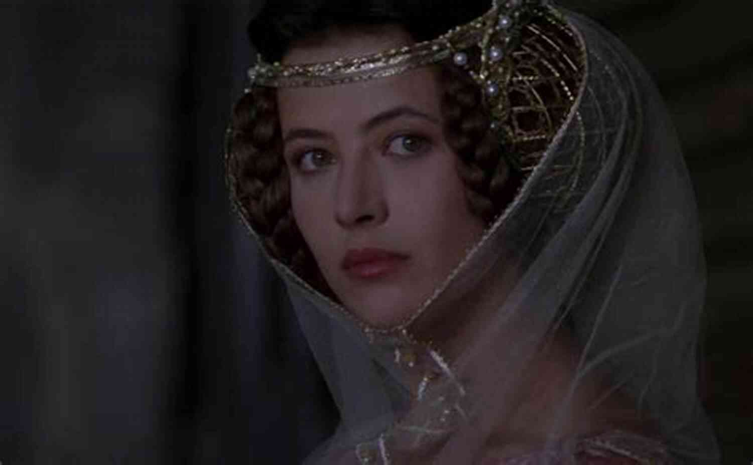Princess Isabella The Healer With A Golden Heart The King S Favorite (Daughters Of Avalon 1)